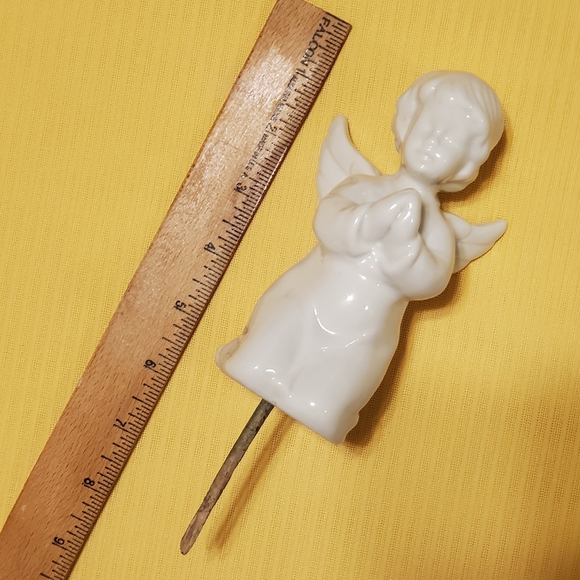 Ceramic Praying Angel Figure - Picture 9 of 10